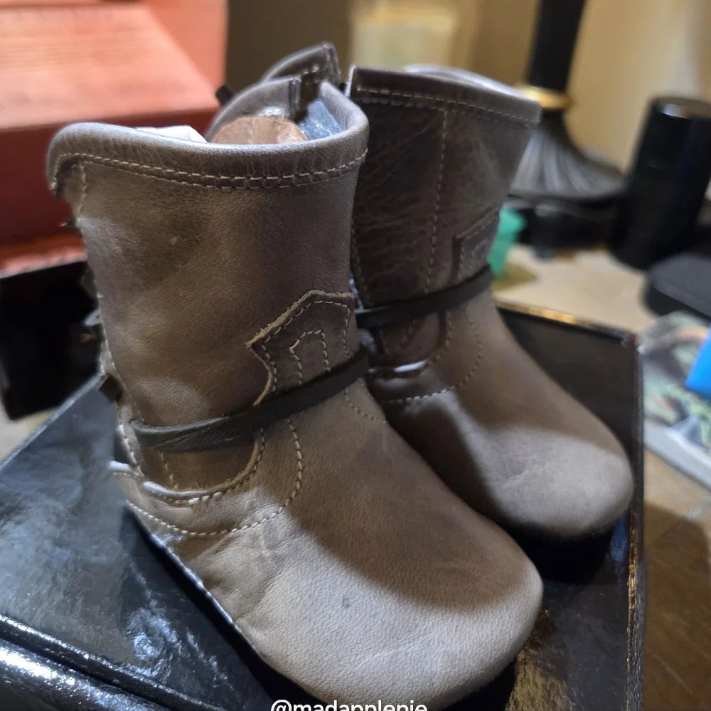 Freebird Baby Coal Stone Boots Leather Handcrafted Designer #83